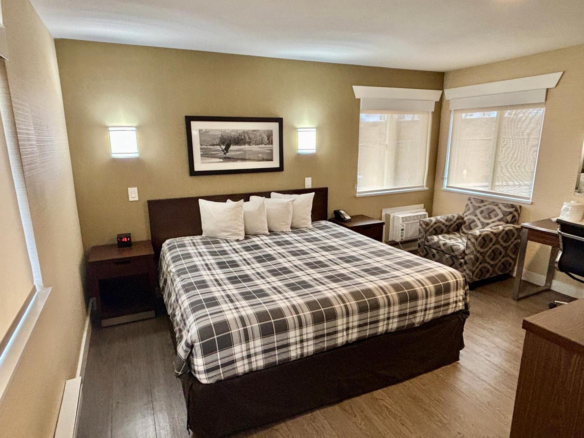 Rodeway Inn & Suites Kamloops Eksteriør bilde