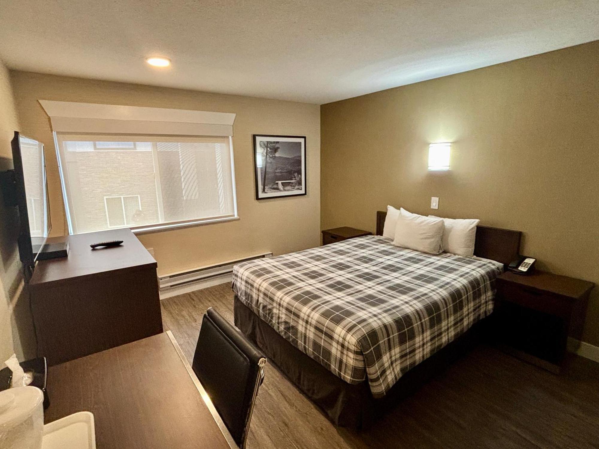 Rodeway Inn & Suites Kamloops Eksteriør bilde