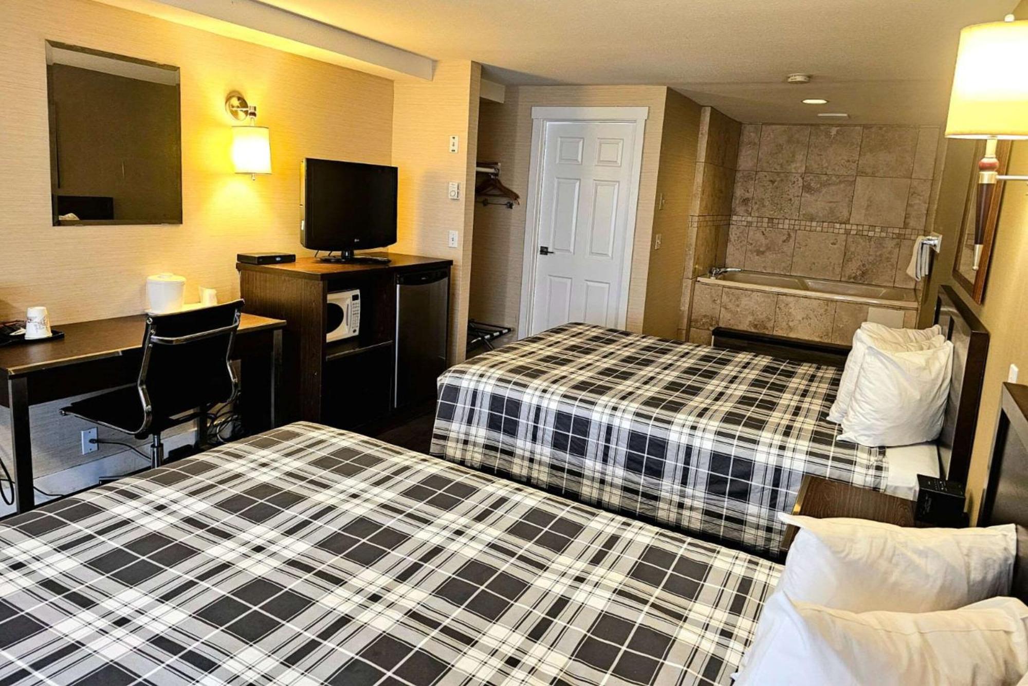 Rodeway Inn & Suites Kamloops Eksteriør bilde