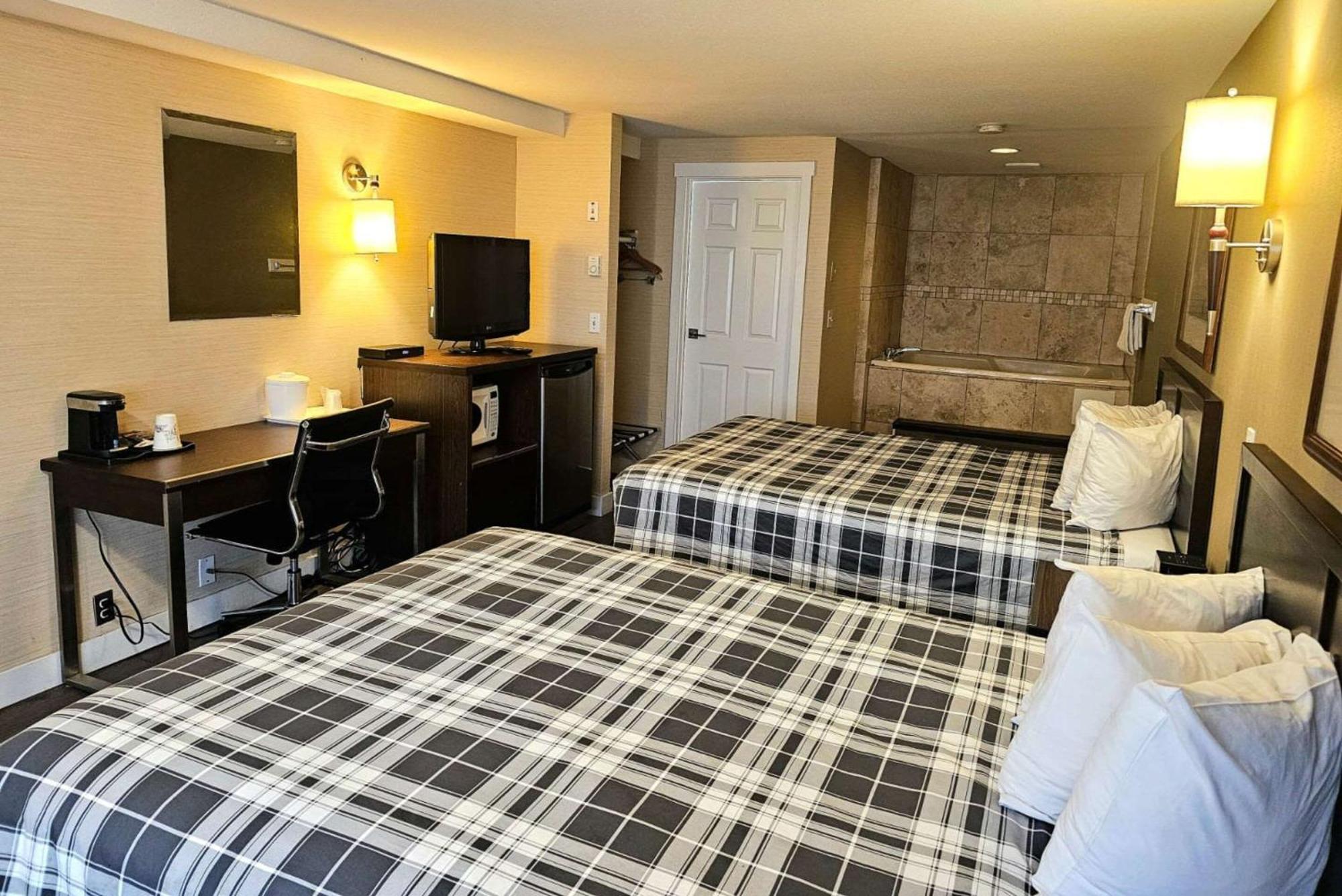 Rodeway Inn & Suites Kamloops Eksteriør bilde