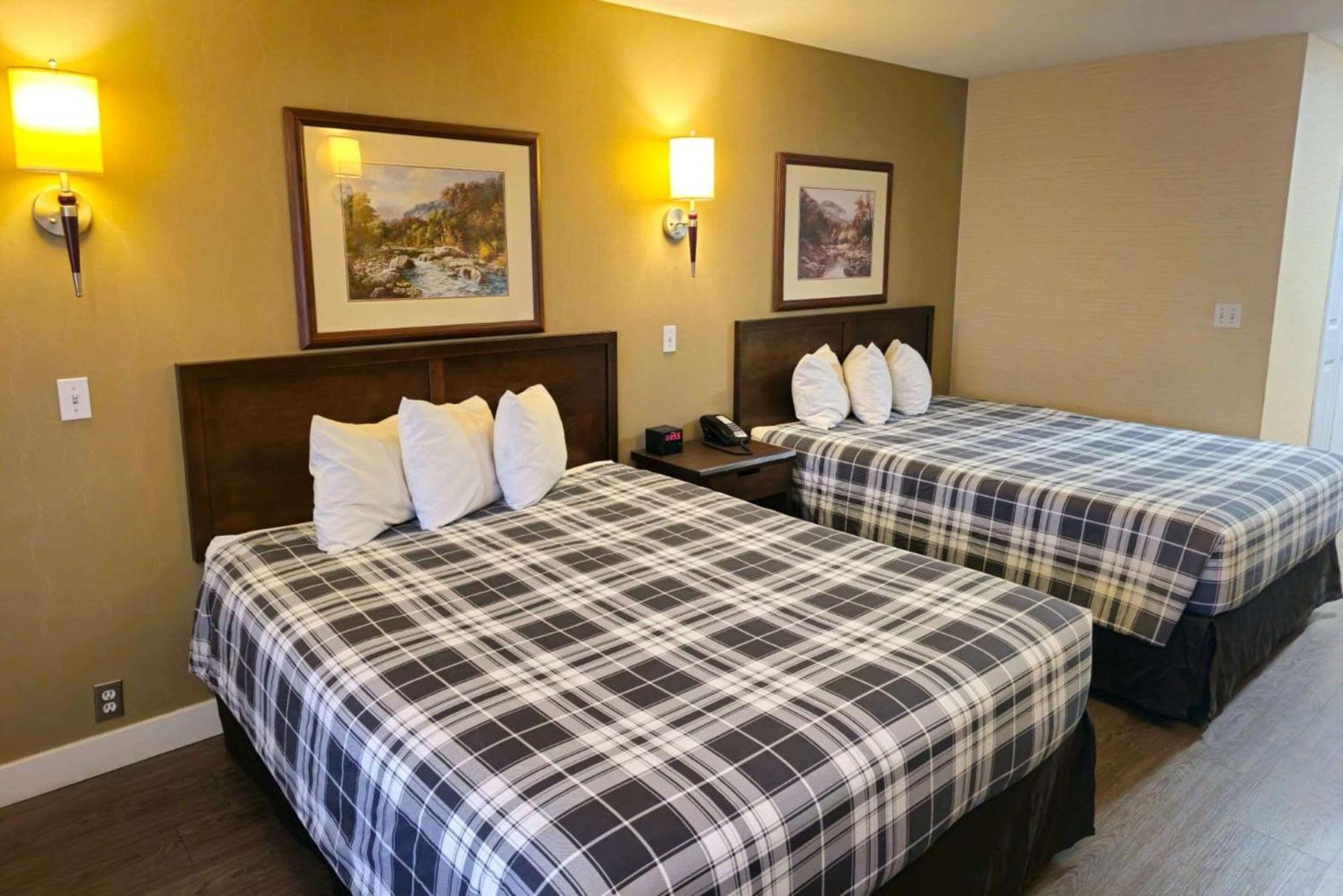 Rodeway Inn & Suites Kamloops Eksteriør bilde