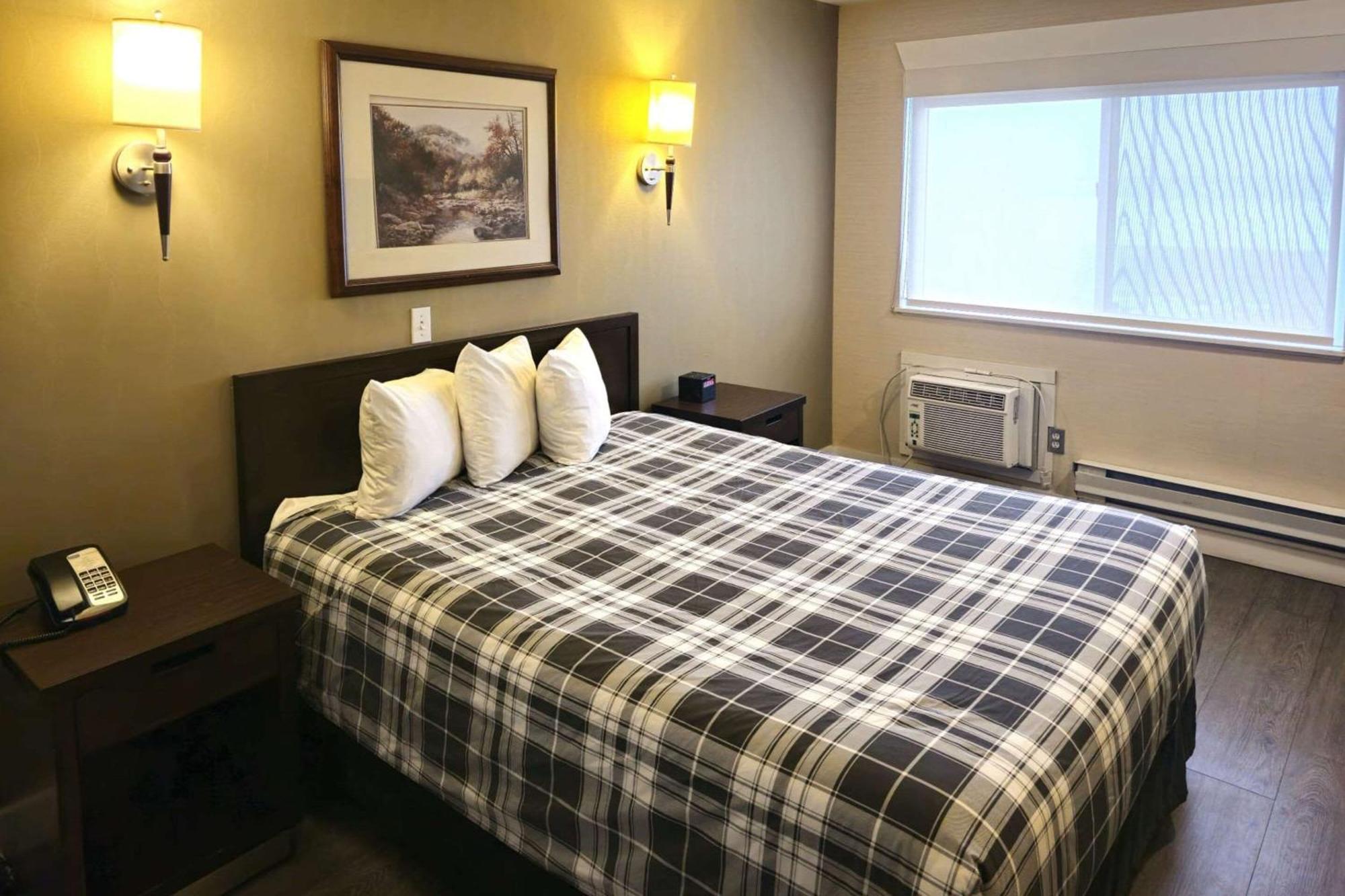 Rodeway Inn & Suites Kamloops Eksteriør bilde
